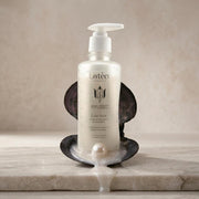 Pearlescent Brightening Intimate Cleansing Gel